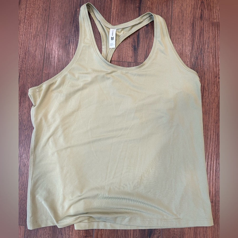 🦋 5/$15 NWOT athletic tank